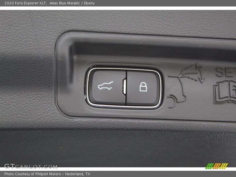 Atlas Blue Metallic / Ebony 2020 Ford Explorer XLT