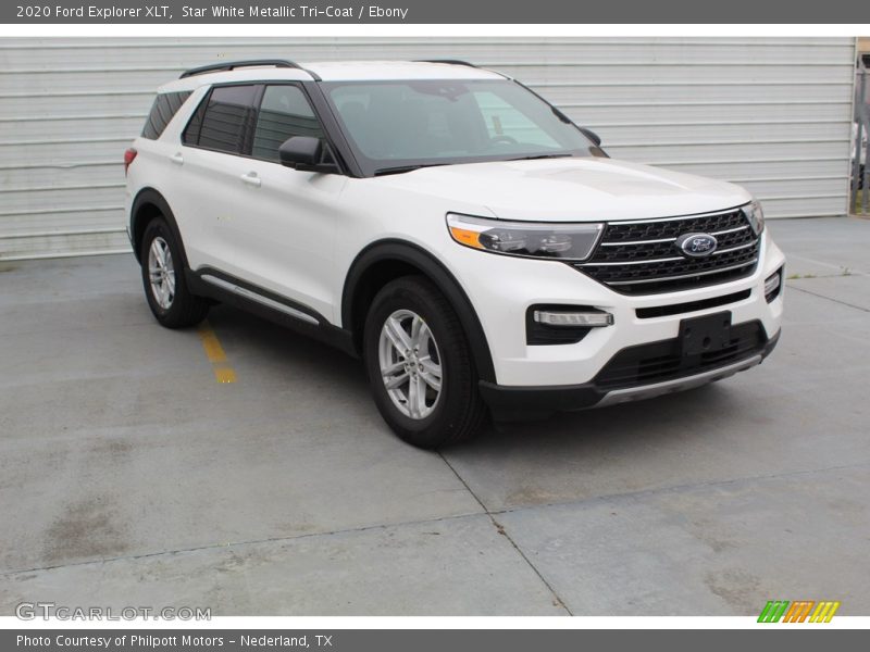 Front 3/4 View of 2020 Explorer XLT