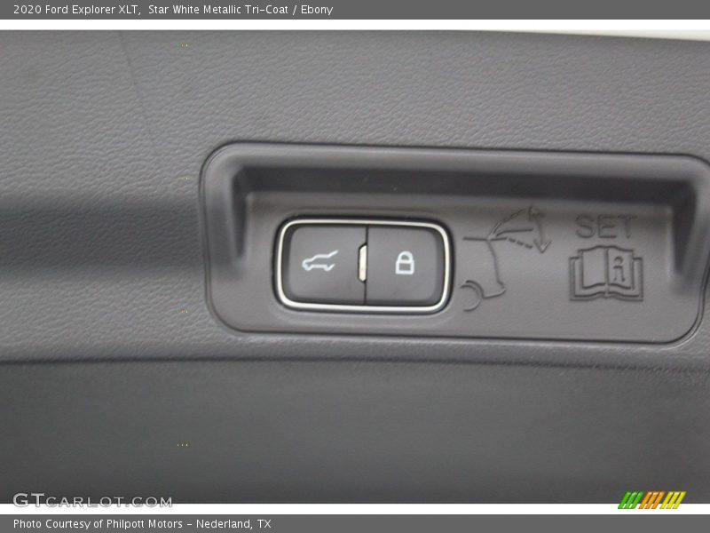 Star White Metallic Tri-Coat / Ebony 2020 Ford Explorer XLT