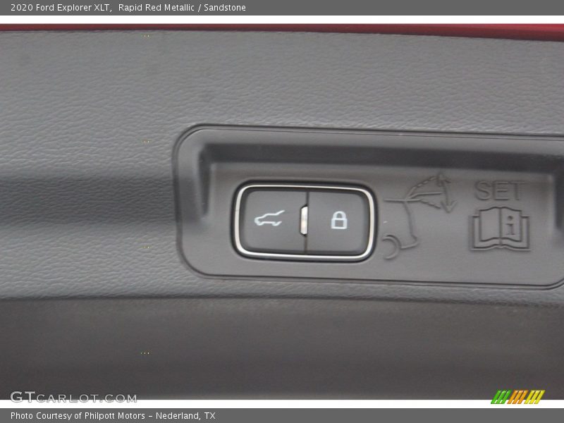 Rapid Red Metallic / Sandstone 2020 Ford Explorer XLT