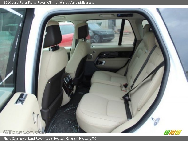 Fuji White / Almond/Espresso 2020 Land Rover Range Rover HSE