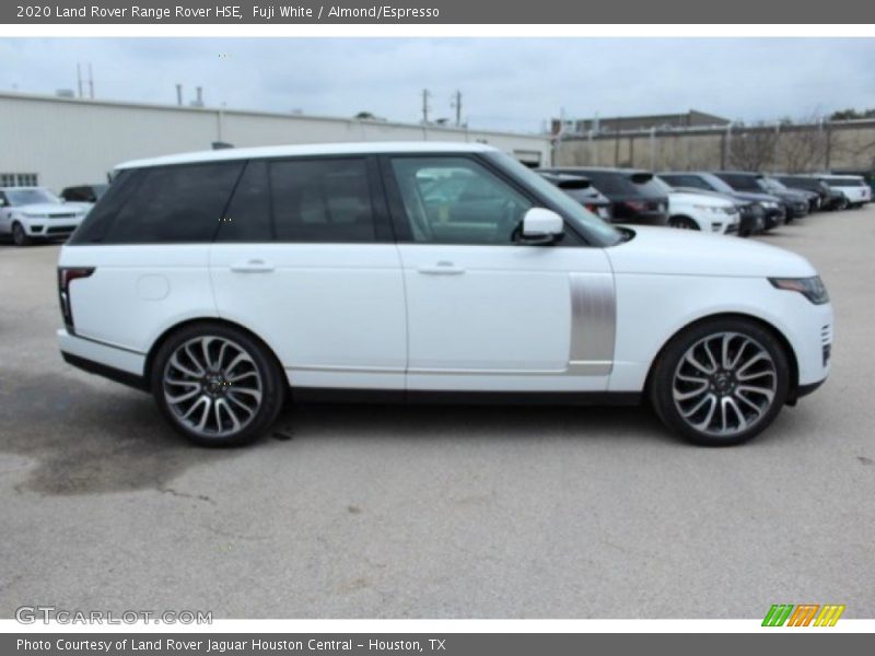 Fuji White / Almond/Espresso 2020 Land Rover Range Rover HSE