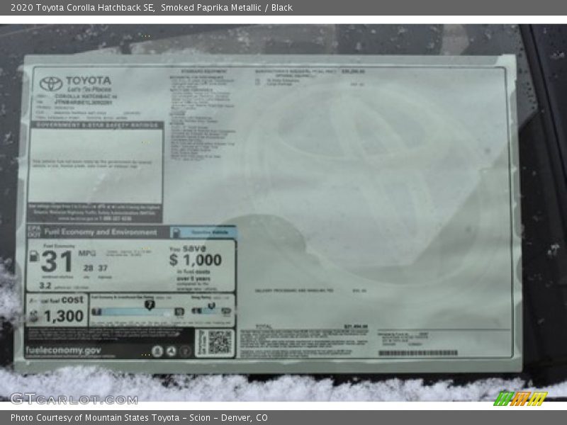 Smoked Paprika Metallic / Black 2020 Toyota Corolla Hatchback SE