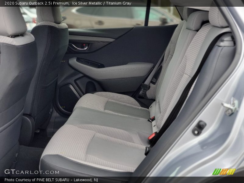 Ice Silver Metallic / Titanium Gray 2020 Subaru Outback 2.5i Premium