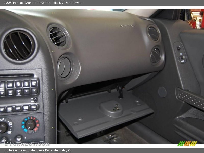 Black / Dark Pewter 2005 Pontiac Grand Prix Sedan