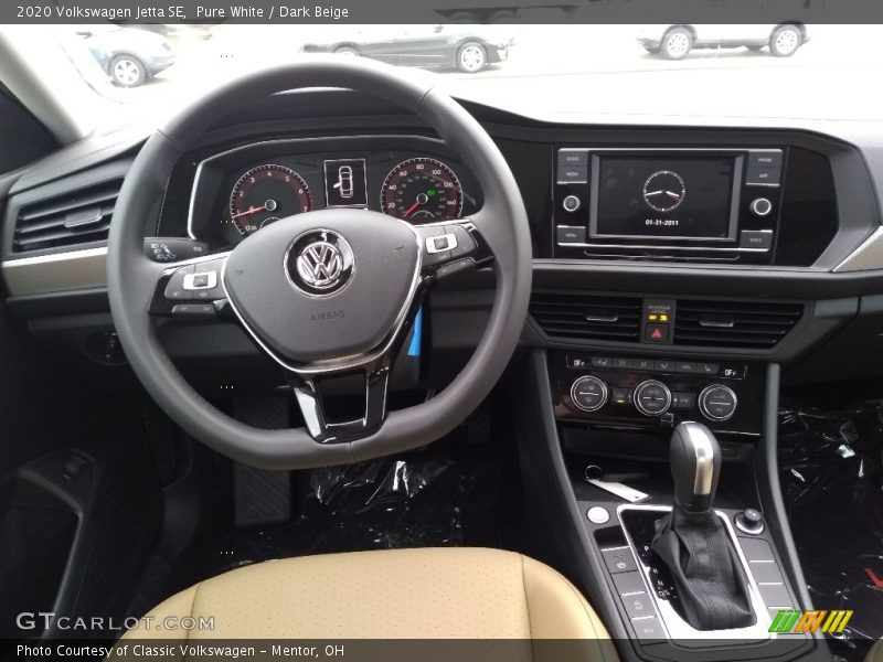 Pure White / Dark Beige 2020 Volkswagen Jetta SE
