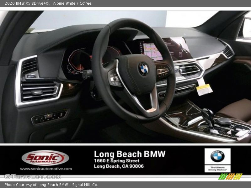 Alpine White / Coffee 2020 BMW X5 sDrive40i