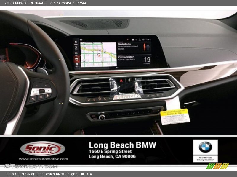 Alpine White / Coffee 2020 BMW X5 sDrive40i