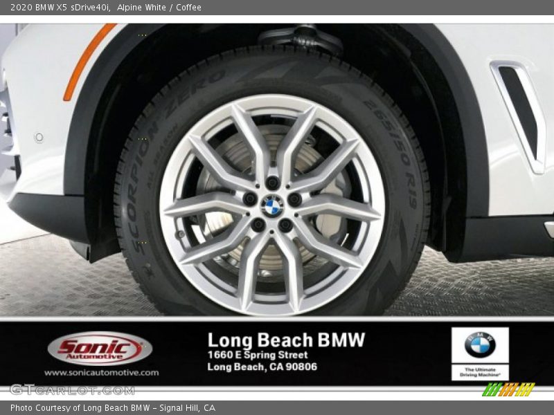 Alpine White / Coffee 2020 BMW X5 sDrive40i