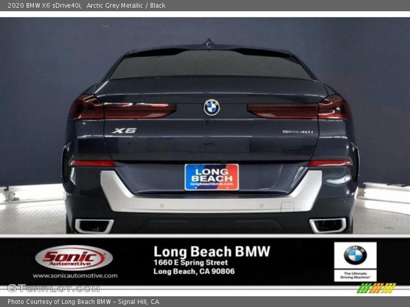 Arctic Grey Metallic / Black 2020 BMW X6 sDrive40i