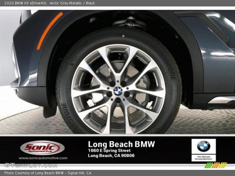 Arctic Grey Metallic / Black 2020 BMW X6 sDrive40i