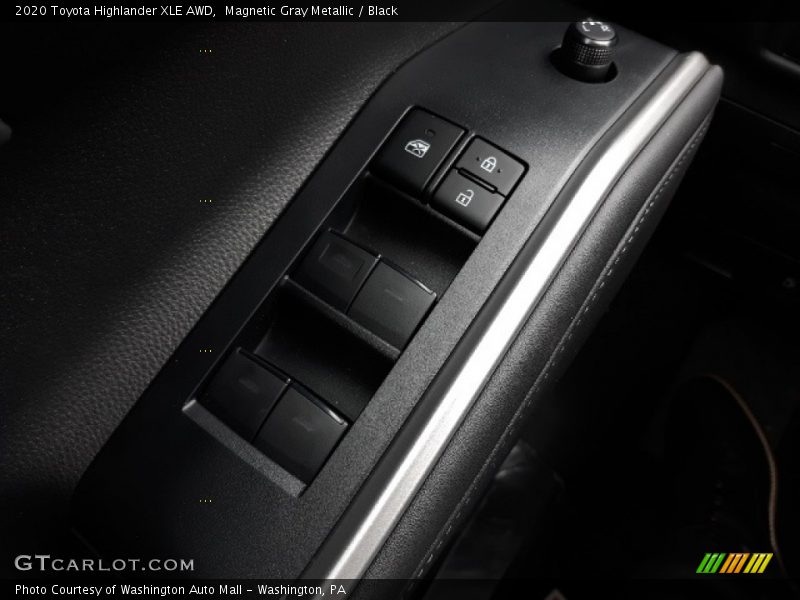 Magnetic Gray Metallic / Black 2020 Toyota Highlander XLE AWD