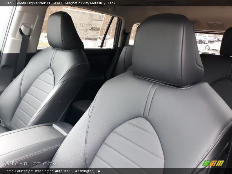 Magnetic Gray Metallic / Black 2020 Toyota Highlander XLE AWD