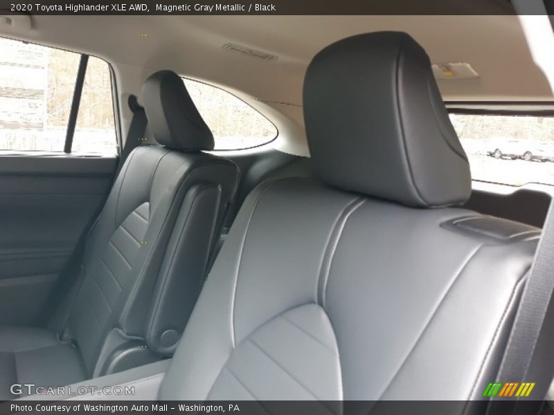 Magnetic Gray Metallic / Black 2020 Toyota Highlander XLE AWD