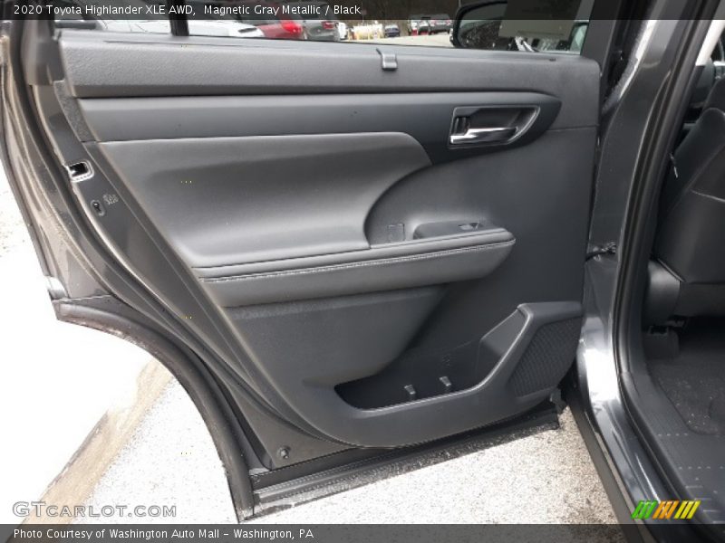 Magnetic Gray Metallic / Black 2020 Toyota Highlander XLE AWD