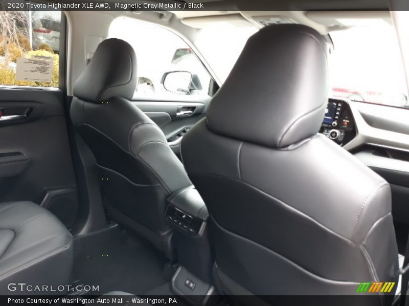 Magnetic Gray Metallic / Black 2020 Toyota Highlander XLE AWD