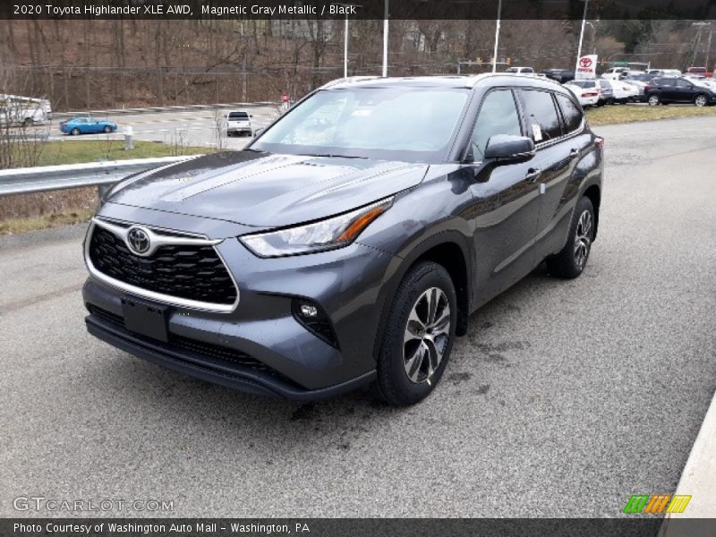 Magnetic Gray Metallic / Black 2020 Toyota Highlander XLE AWD
