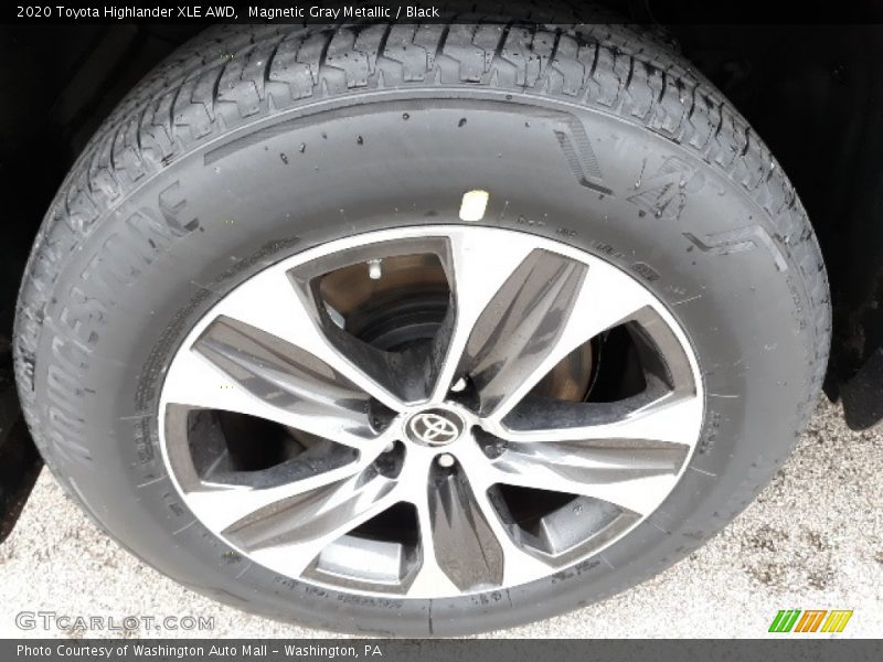 Magnetic Gray Metallic / Black 2020 Toyota Highlander XLE AWD