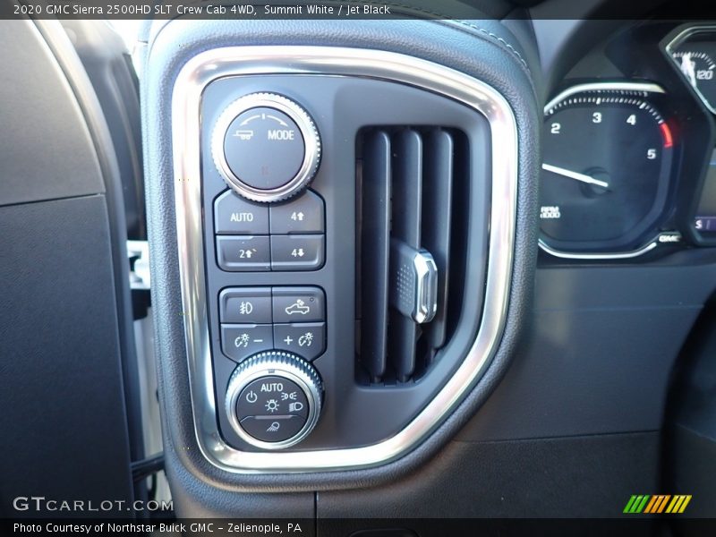 Summit White / Jet Black 2020 GMC Sierra 2500HD SLT Crew Cab 4WD