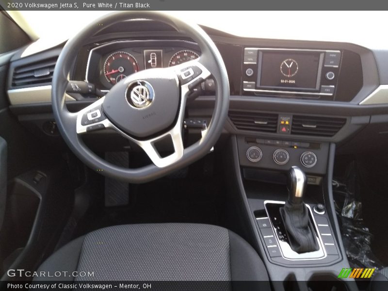 Pure White / Titan Black 2020 Volkswagen Jetta S