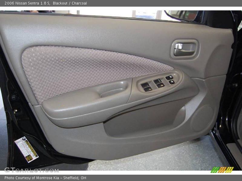 Blackout / Charcoal 2006 Nissan Sentra 1.8 S