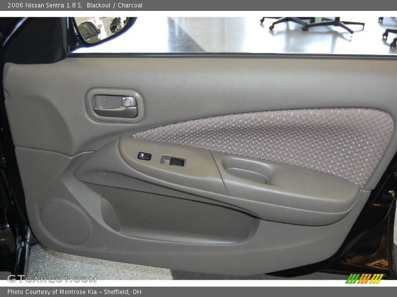 Blackout / Charcoal 2006 Nissan Sentra 1.8 S