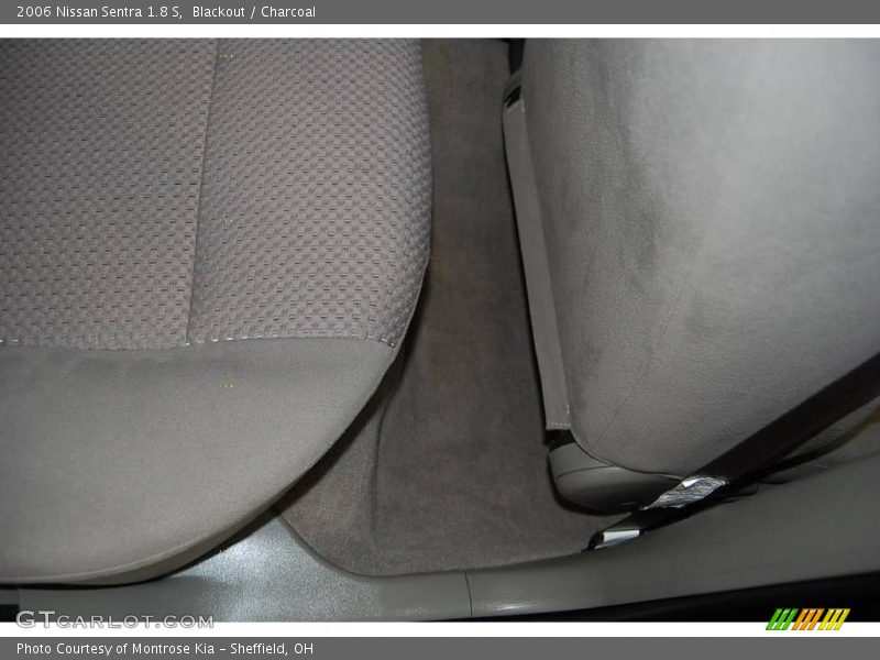 Blackout / Charcoal 2006 Nissan Sentra 1.8 S