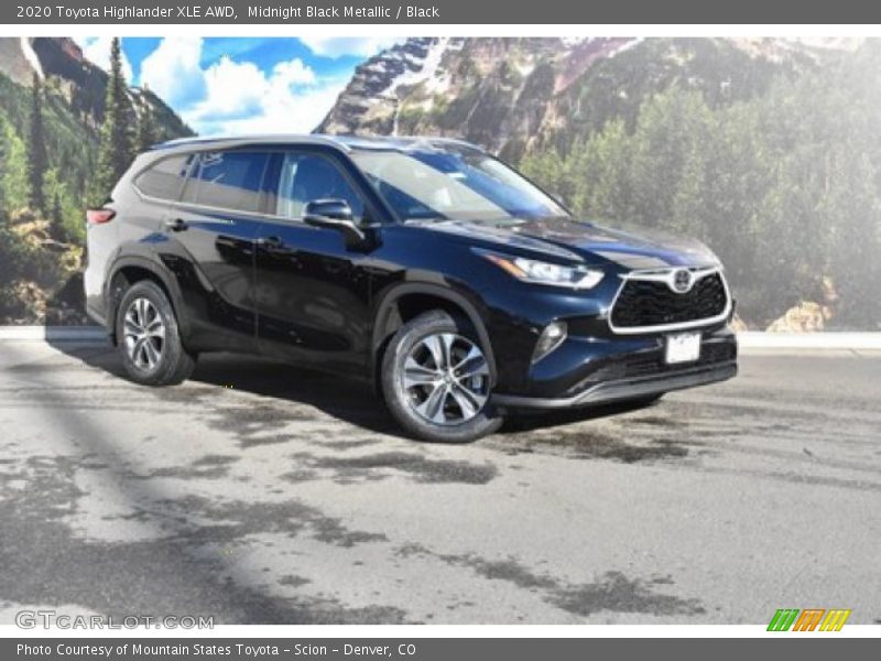 Midnight Black Metallic / Black 2020 Toyota Highlander XLE AWD