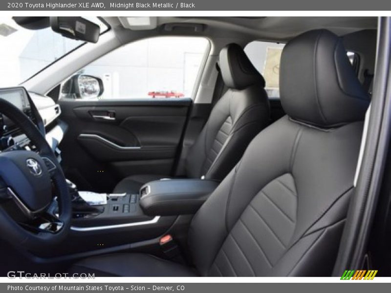 Midnight Black Metallic / Black 2020 Toyota Highlander XLE AWD