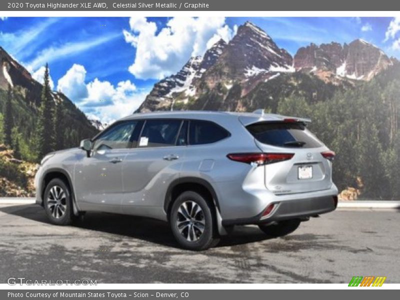 Celestial Silver Metallic / Graphite 2020 Toyota Highlander XLE AWD