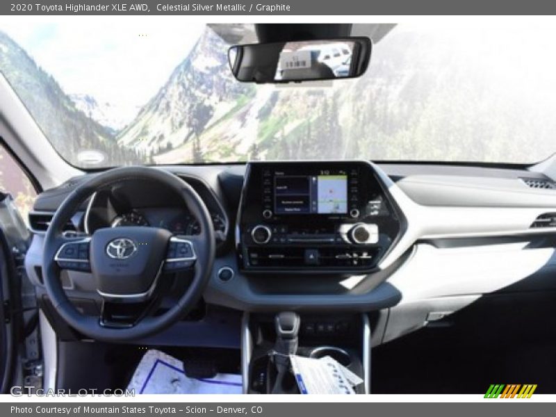 Celestial Silver Metallic / Graphite 2020 Toyota Highlander XLE AWD