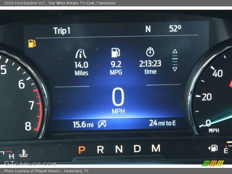 Star White Metallic Tri-Coat / Sandstone 2020 Ford Explorer XLT