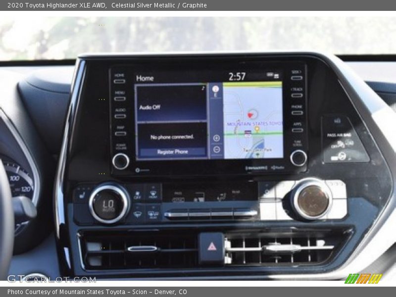 Celestial Silver Metallic / Graphite 2020 Toyota Highlander XLE AWD