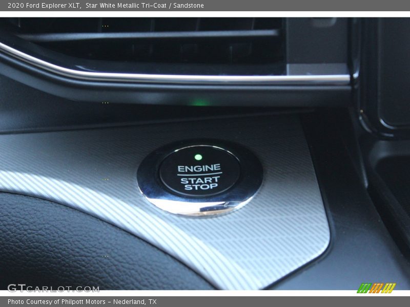 Star White Metallic Tri-Coat / Sandstone 2020 Ford Explorer XLT