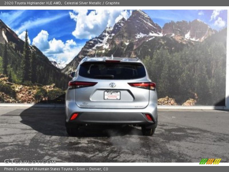 Celestial Silver Metallic / Graphite 2020 Toyota Highlander XLE AWD