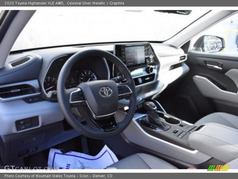 Celestial Silver Metallic / Graphite 2020 Toyota Highlander XLE AWD