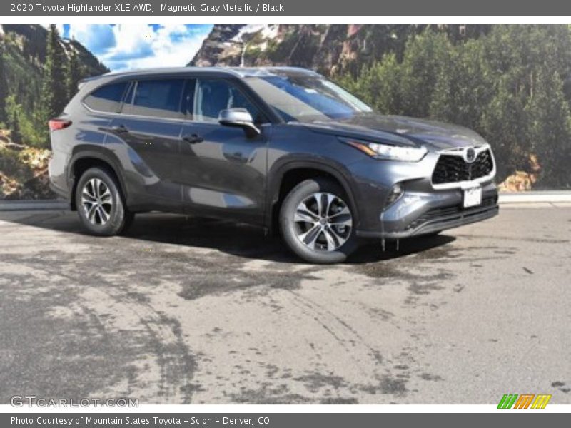 Magnetic Gray Metallic / Black 2020 Toyota Highlander XLE AWD