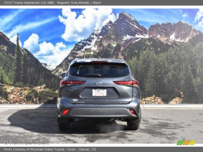Magnetic Gray Metallic / Black 2020 Toyota Highlander XLE AWD
