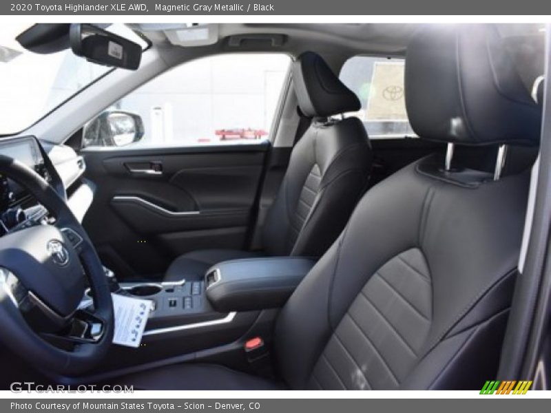 Magnetic Gray Metallic / Black 2020 Toyota Highlander XLE AWD