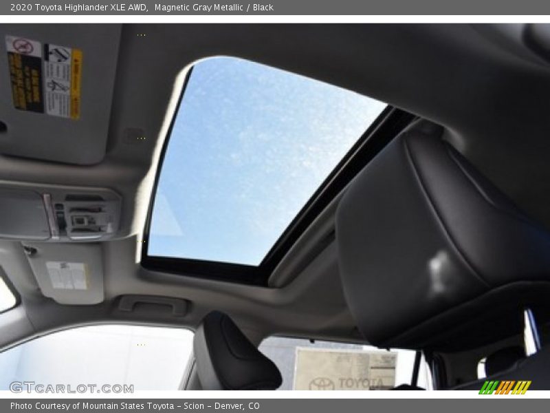 Magnetic Gray Metallic / Black 2020 Toyota Highlander XLE AWD