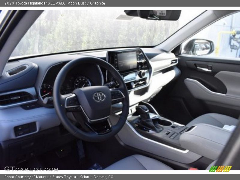 Moon Dust / Graphite 2020 Toyota Highlander XLE AWD