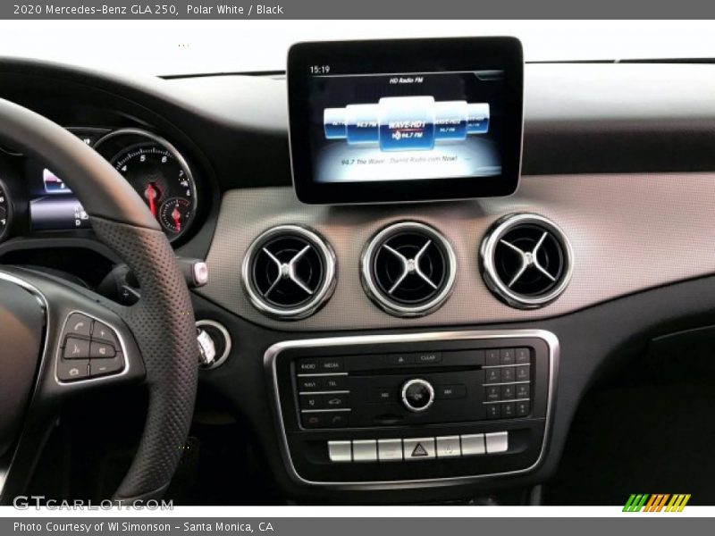 Polar White / Black 2020 Mercedes-Benz GLA 250