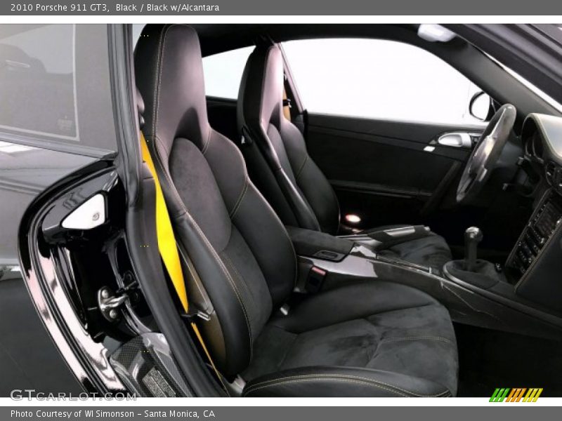 Front Seat of 2010 911 GT3