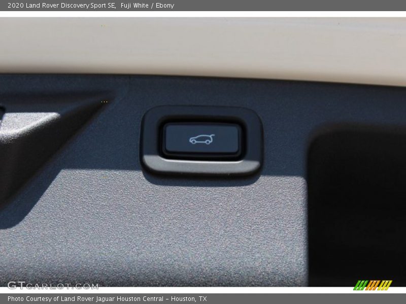 Fuji White / Ebony 2020 Land Rover Discovery Sport SE
