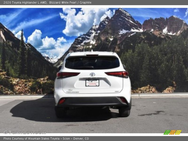 Blizzard White Pearl / Graphite 2020 Toyota Highlander L AWD
