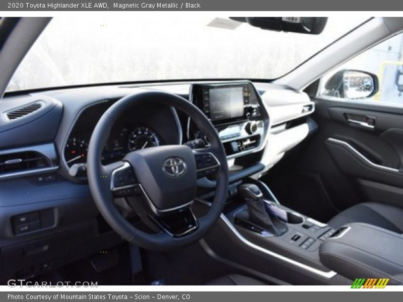 Magnetic Gray Metallic / Black 2020 Toyota Highlander XLE AWD