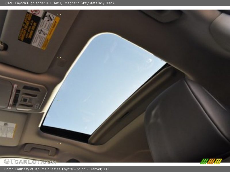 Magnetic Gray Metallic / Black 2020 Toyota Highlander XLE AWD