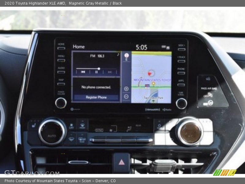 Magnetic Gray Metallic / Black 2020 Toyota Highlander XLE AWD