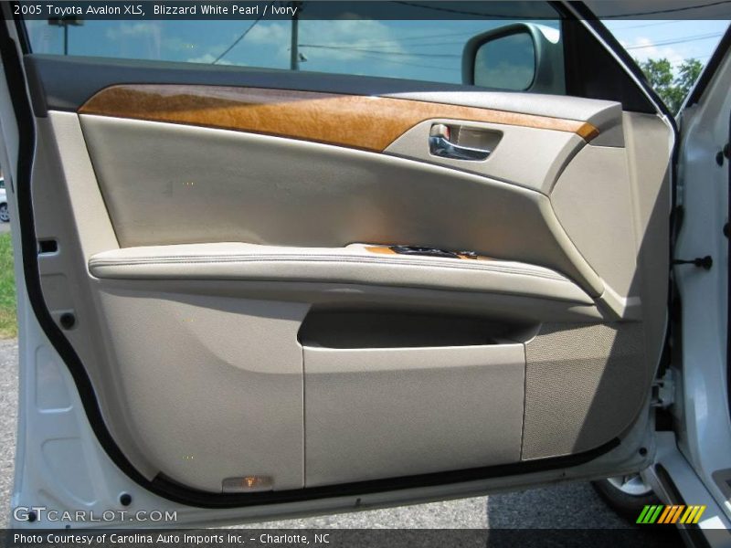 Blizzard White Pearl / Ivory 2005 Toyota Avalon XLS