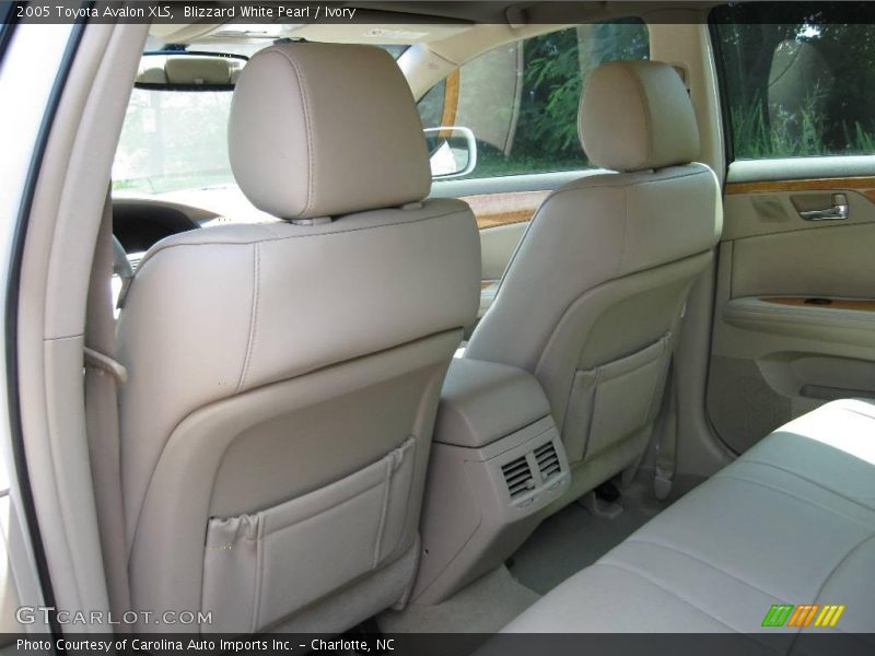 Blizzard White Pearl / Ivory 2005 Toyota Avalon XLS